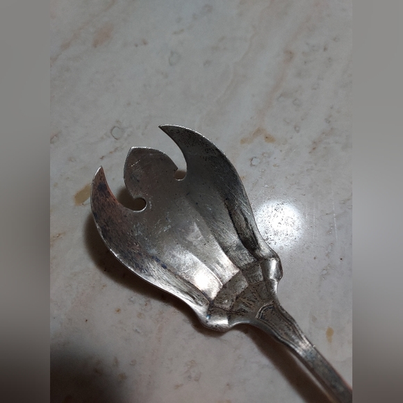 R. Wallace & Sons 1890'S RARE Sterling Meat Fork! - Picture 4 of 7